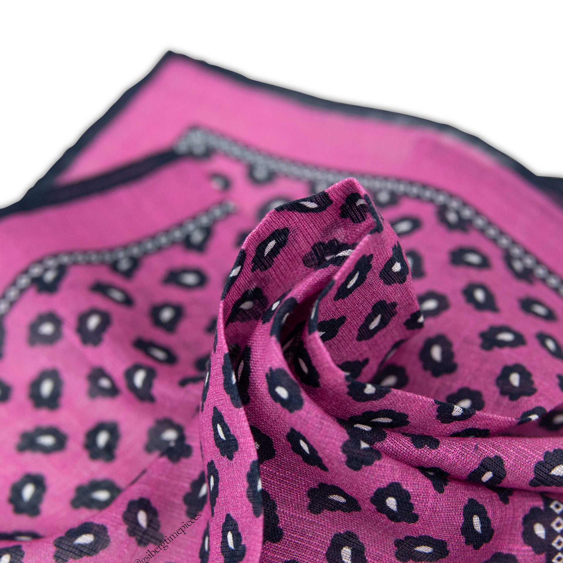 Alter Knabe Einstecktuch im Paisley Pink Muster  im Twist