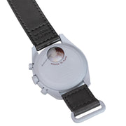 Swatch Omega Mission to Pluto Swatch Uhr mit Omega kollaboriert bekannt auch als Moon Watch in diesem Fall die Moon Swatch mit einem zuverlässigen Quarz Werk Farbe Grau mit bordeaux rot akzente Luxus in Vorarlberg Geschenkideen