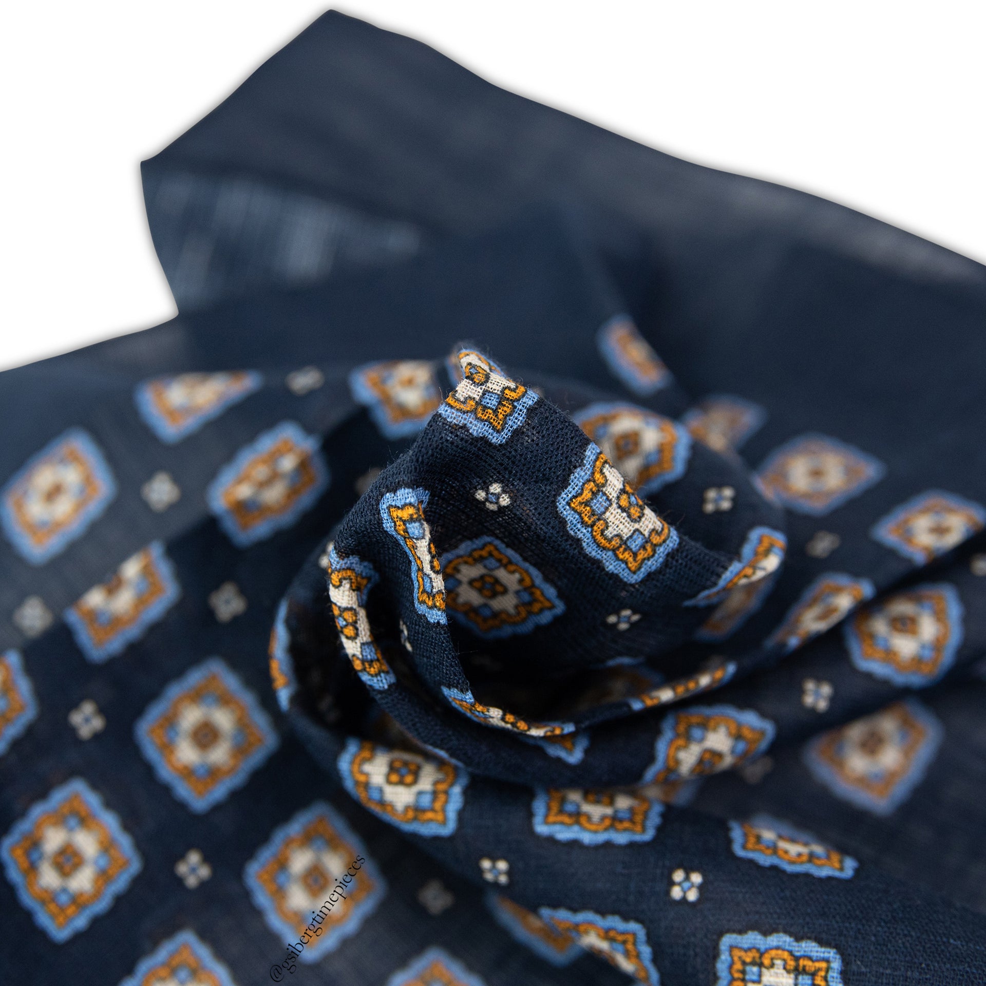 Alter Knabe Einstecktuch im Paisley Piazza Muster  twist